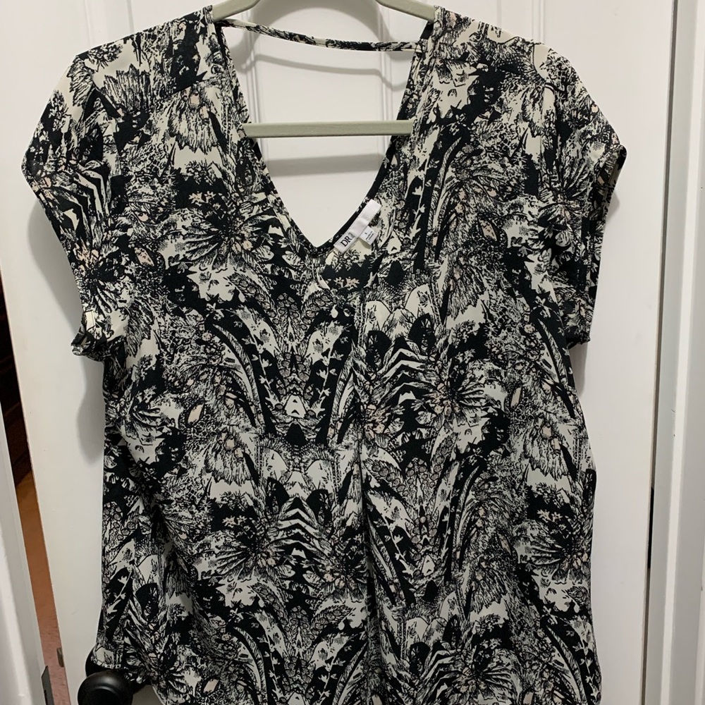 Dr2 Daniel Rainn blouse large